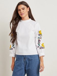 College outfits - Embroidered Sleeves top