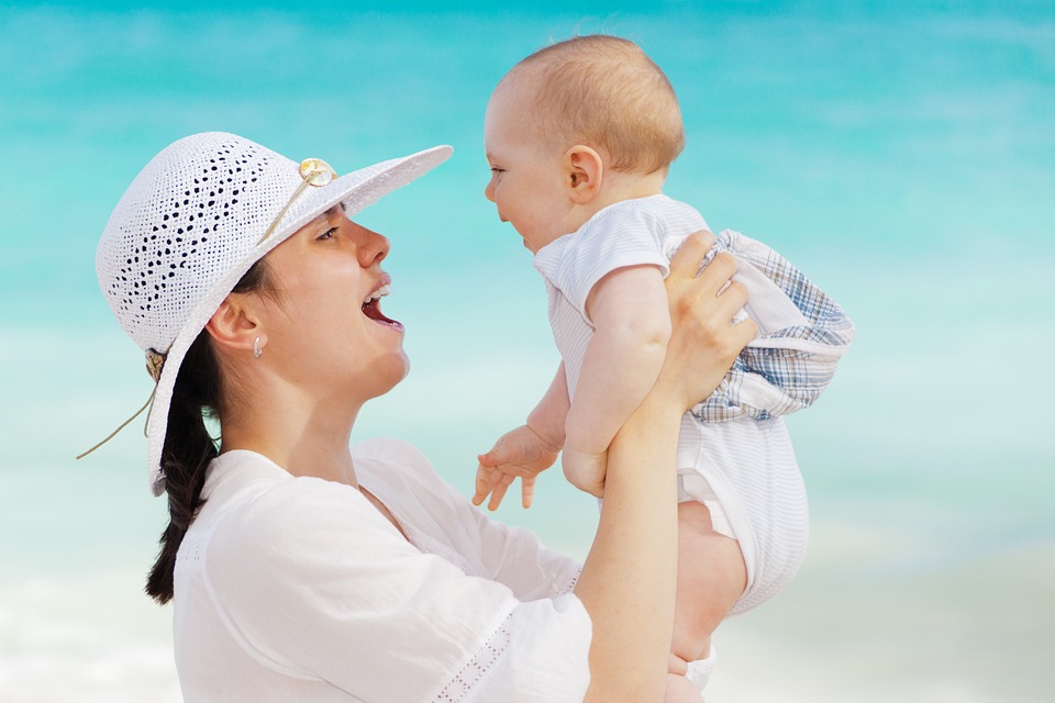 How to take care of newborn baby in summer?