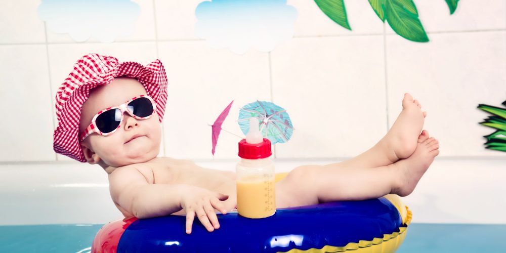 How to take care of your baby in the scorching summer of UAE